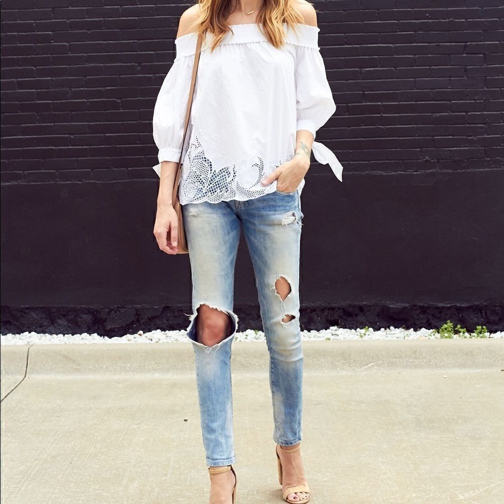 Chelsea 28 White Off Shoulder Top